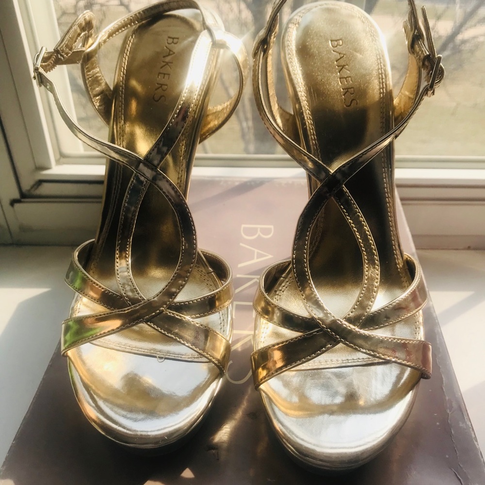 Bakers Shoes “Phoebe” Gold open toe pumps